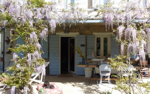 Отель B&B La Suita Чизон-Ди-Вальмарино вид на фасад