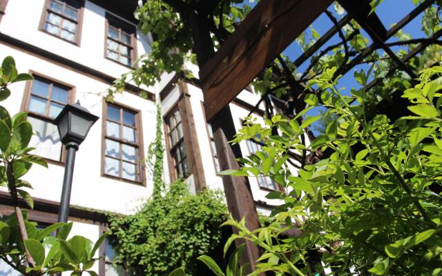 Sahmeran Konak Butik Otel Турция, Кастамону - отзывы, цены и фото номеров - забронировать отель Sahmeran Konak Butik Otel онлайн вид на фасад