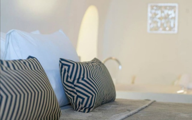 Отель Euphoria Suites Греция, Остров Санторини - отзывы, цены и фото номеров - забронировать отель Euphoria Suites онлайн комната для гостей