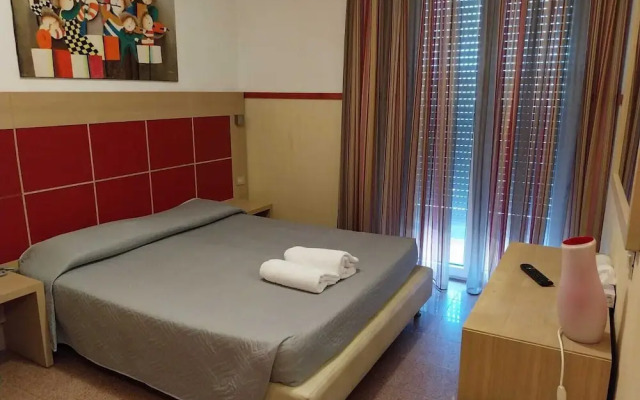 Hotel Carol