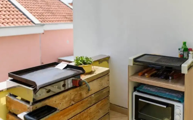Spacious Apartment in Sukosan With Balcony