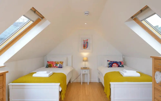 Curlew - Double Upper Apartment