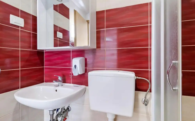 Stylish Holiday Home in Banjole With Swimming Pool
