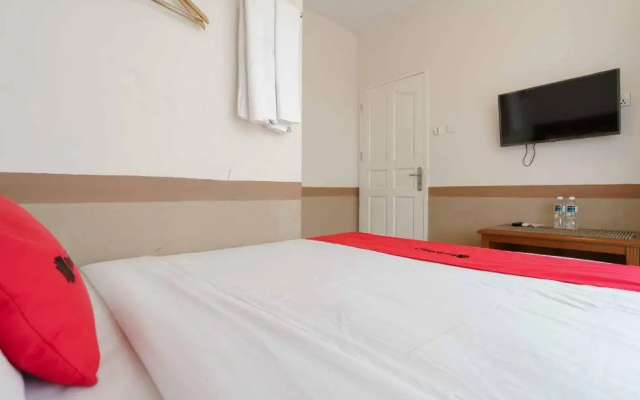 RedDoorz near Plaza Botania 1 Batam