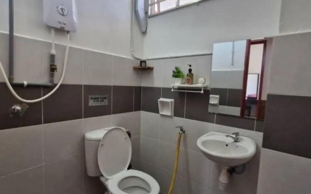 Homestay Camelia Kuala Terengganu - Anggerik House