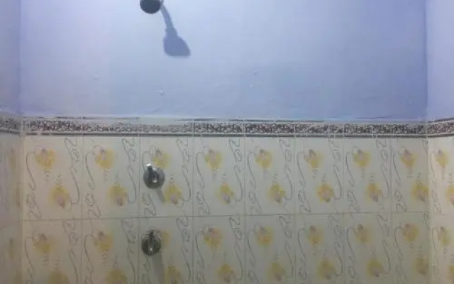 saffron guest house & hostel