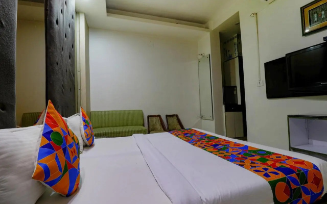 FabHotel Yug Villa