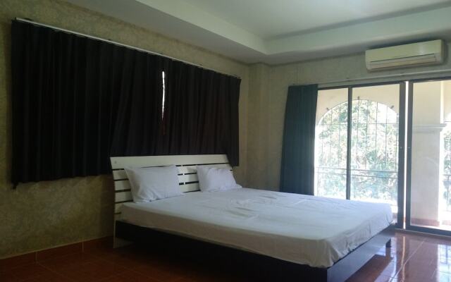 OYO 75349 CozyRooms at South Pattaya 0