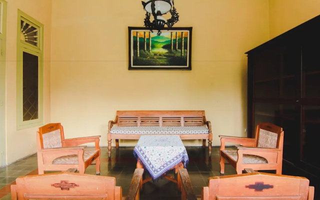 Griya Batik Giri Sekar Homestay Syariah