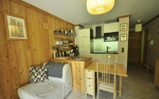 Apartment in Chalet Chamoissiere