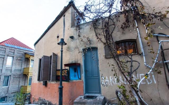 Отель Namaste Hostel Грузия, Тбилиси - 1 отзыв об отеле, цены и фото номеров - забронировать отель Namaste Hostel онлайн вид на фасад
