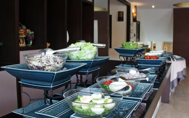 Maninarakorn Hotel