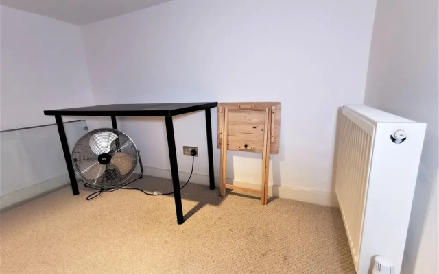 Spacious Double Room with en-suite - 2b