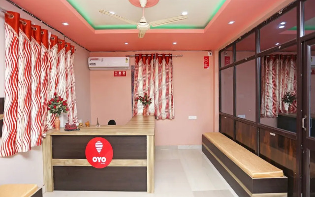 OYO 9842 Hotel Shibani & Suhani