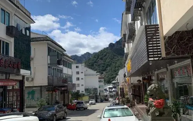 Qingyou Hotel