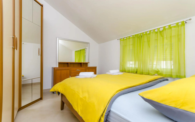 Apartment Dora