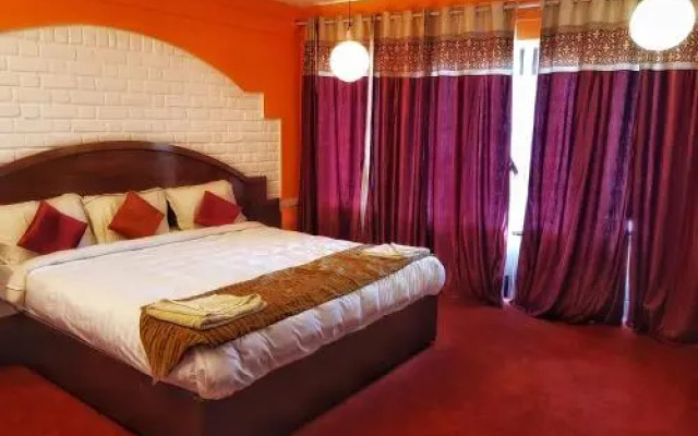 GreenLands Youth Hostel And International Tourist Home
