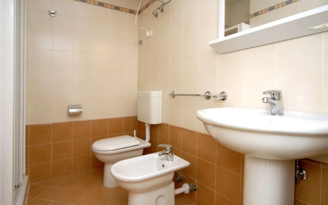 Beachfront Escape one Bedroom Flat With ac