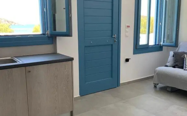 Studio on the beach, Leivadakia, Serifos