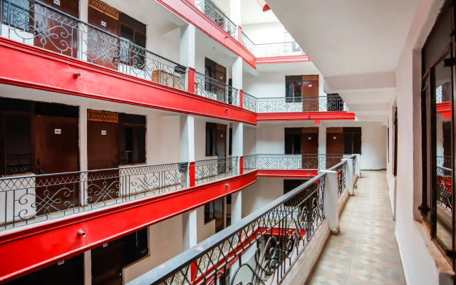 SPOT ON Hotel Harry's 1 Near Select Citywalk Mall