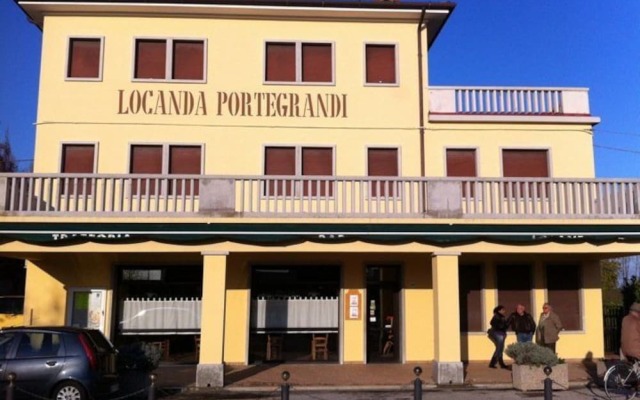 Отель Locanda Portegrandi Venezia вид на фасад