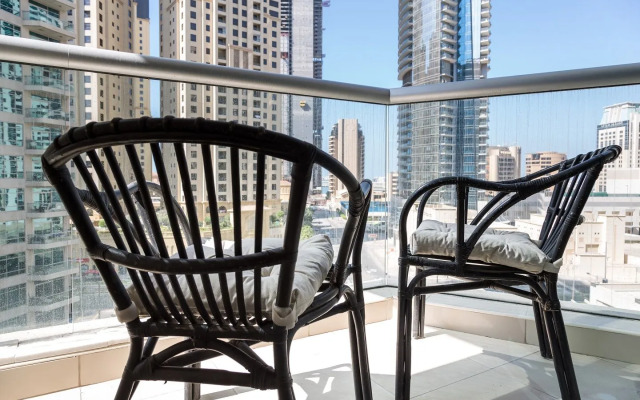 Perfect location! 1BR with best views to Marina