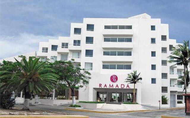 Отель Ramada Cancun City Мексика, Канкун - 1 отзыв об отеле, цены и фото номеров - забронировать отель Ramada Cancun City онлайн вид на фасад