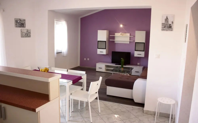 Apartments Miki Pag
