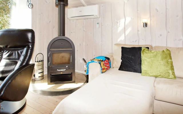 Cosy Holiday Home in Hemmet Near Sea