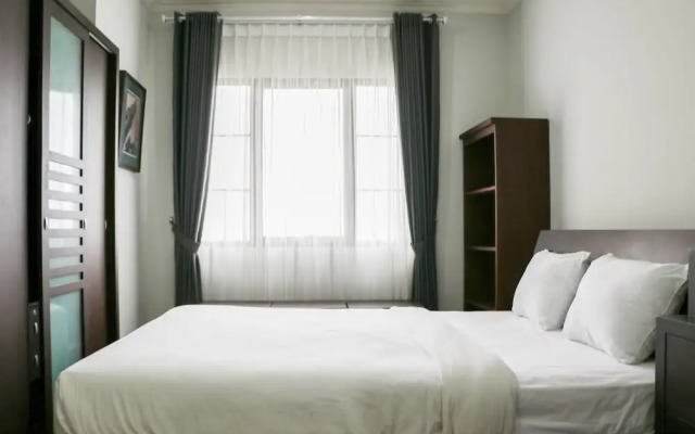 Cozy Living And Modern 2Br Puri Garden Apartment