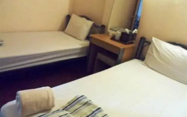 Huen Panicha Guesthouse
