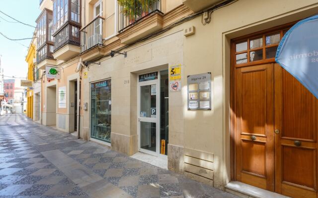 Отель Algarve Home Surthy Apartments Испания, Херес-де-ла-Фронтера - отзывы, цены и фото номеров - забронировать отель Algarve Home Surthy Apartments онлайн вид на фасад