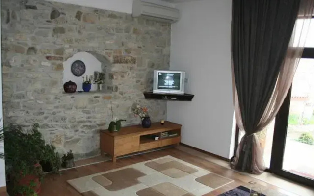 Stoyanova House