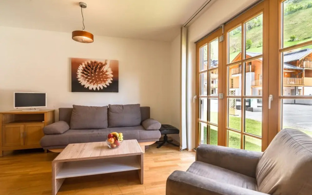Cozy Apartment in Rauris near Forest