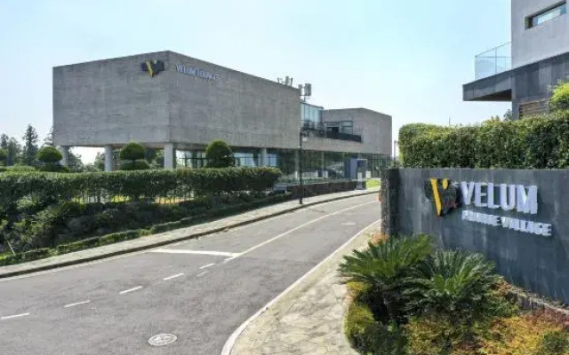 Velum Resort