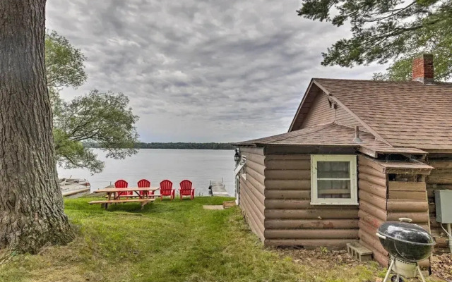 Lakefront Minocqua Cabin w/ Dock & Fire Pit!
