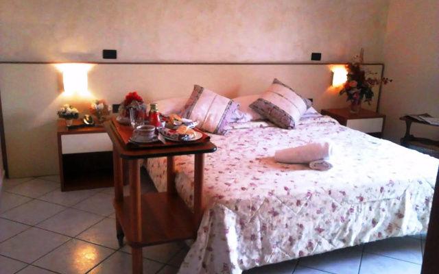 Hotel Happy Days
