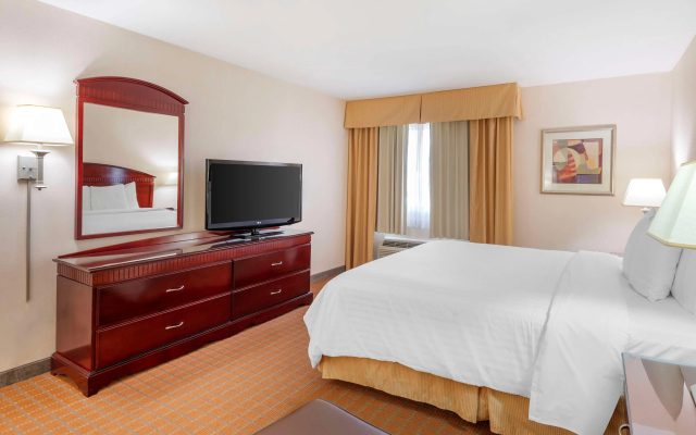 Best Western Plus West Covina Inn