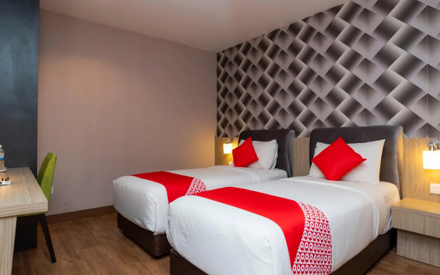 HOTEL 101 Ulu Tiram