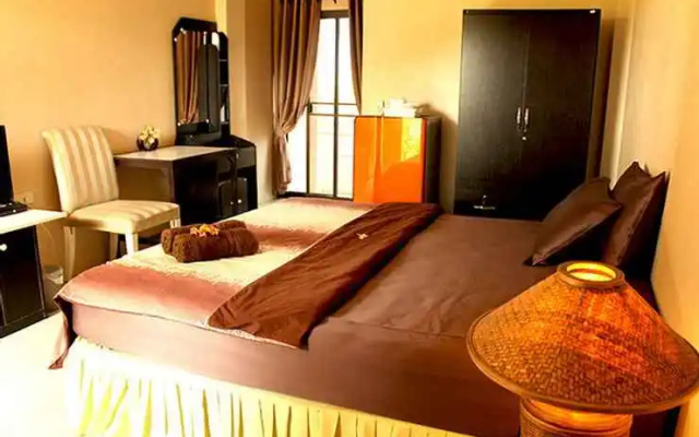 Bann Chompu Resort