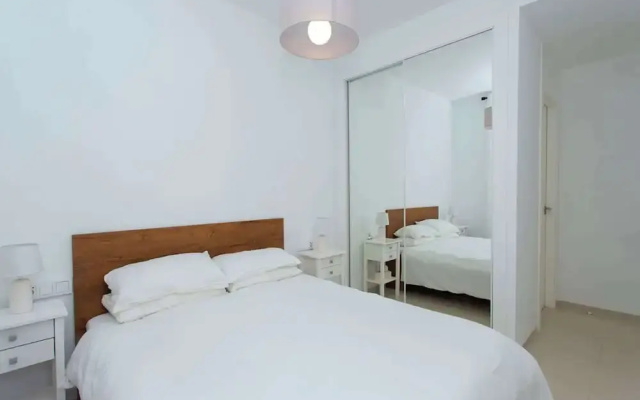 Sunset Paradise - Sleeps 4, Pool, Terrace & Views