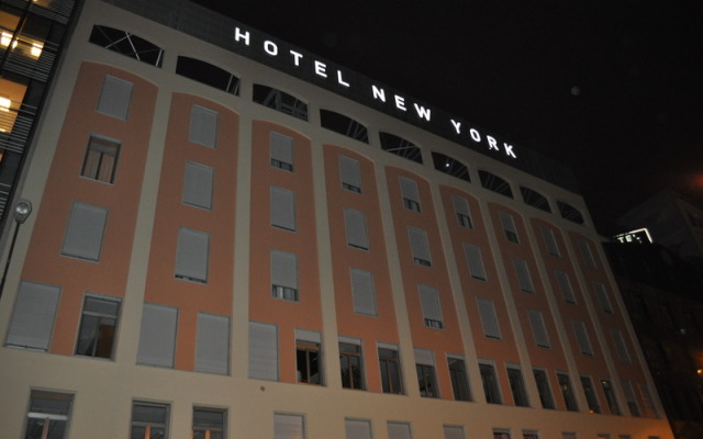 Hotel New York вид на фасад