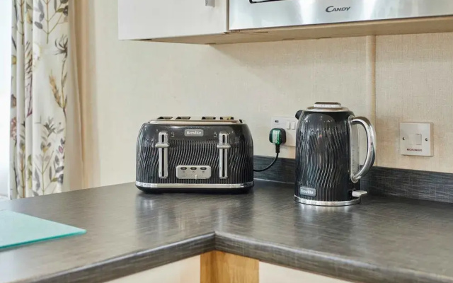 Host Stay Bluebell Lodge