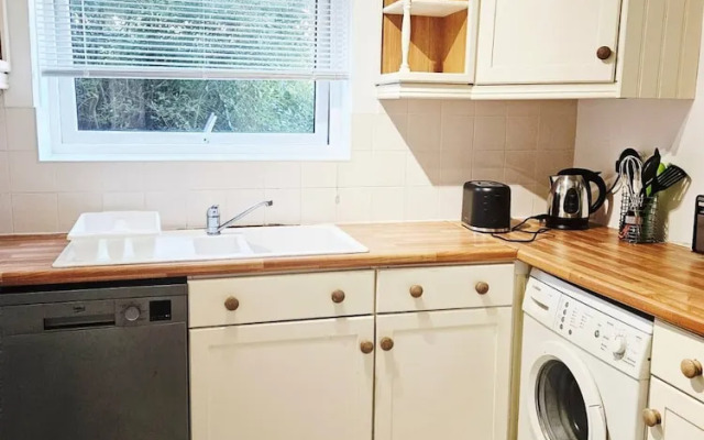 Egremont 2-br Flat With Free Parking & Wi-fi