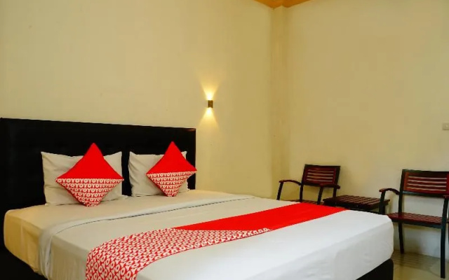 Oyo 629 Grand Vella Hotel