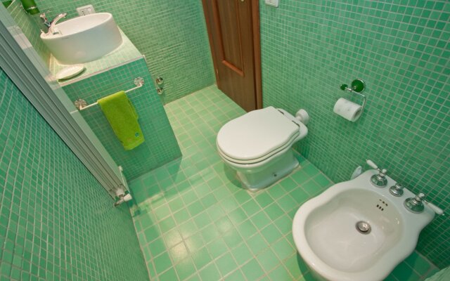 Apartments in San Pietro in Rome, Italy from 336$, photos, reviews - zenhotels.com bathroom