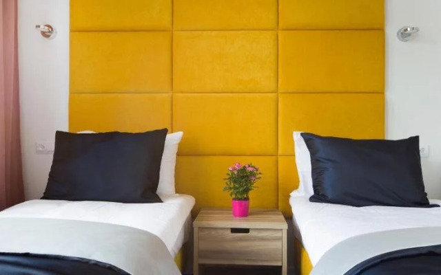 Viva la Hotel by ACADEMIA