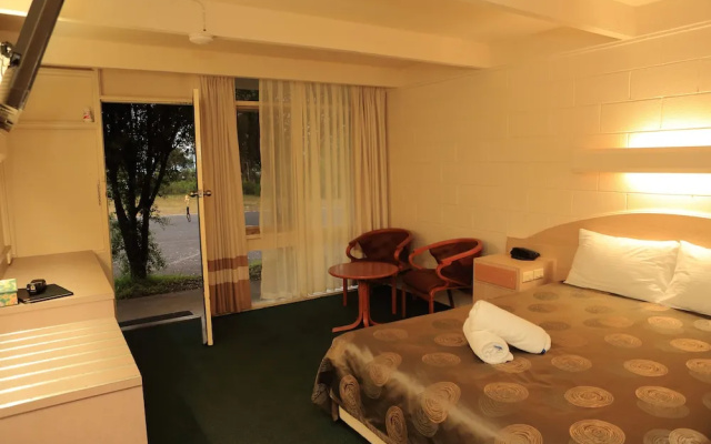 Econo Lodge Absolute Lake Entrance