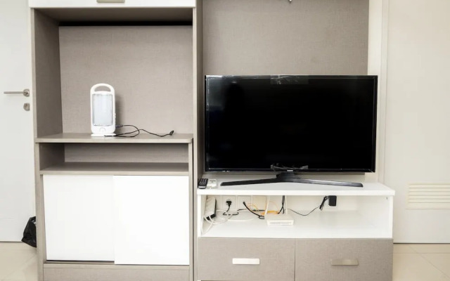 Modern 2BR Apartment at Parahyangan Residence