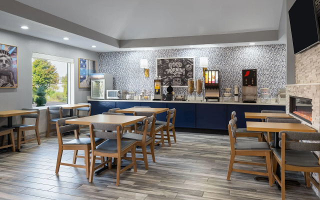 AmericInn by Wyndham Urbana/Champaign University Area